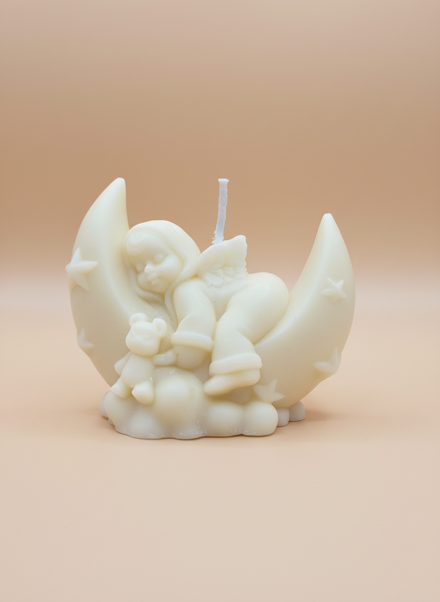 Vela aromática recuerdo bautizo artesanal con figura de bebé ángel y luna con estrellas
