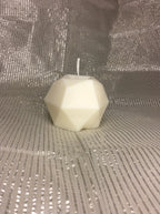 ela aromática minimalista forma esfera facetada.