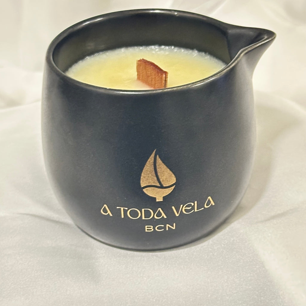 Vela de masaje Yuuyake con Miel cálida, Neroli y Higuera. Cera vegetal cremosa 100% ecológica para un crepúsculo templado y relajación profunda.