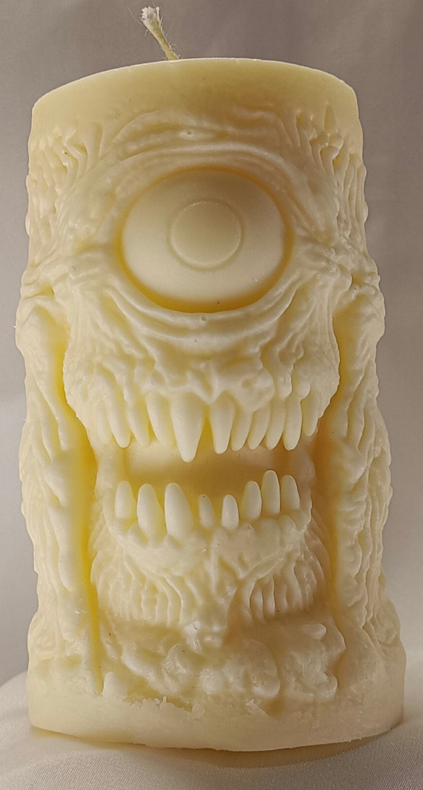 Vela Artesanal de Halloween "Monstruo Cíclope"