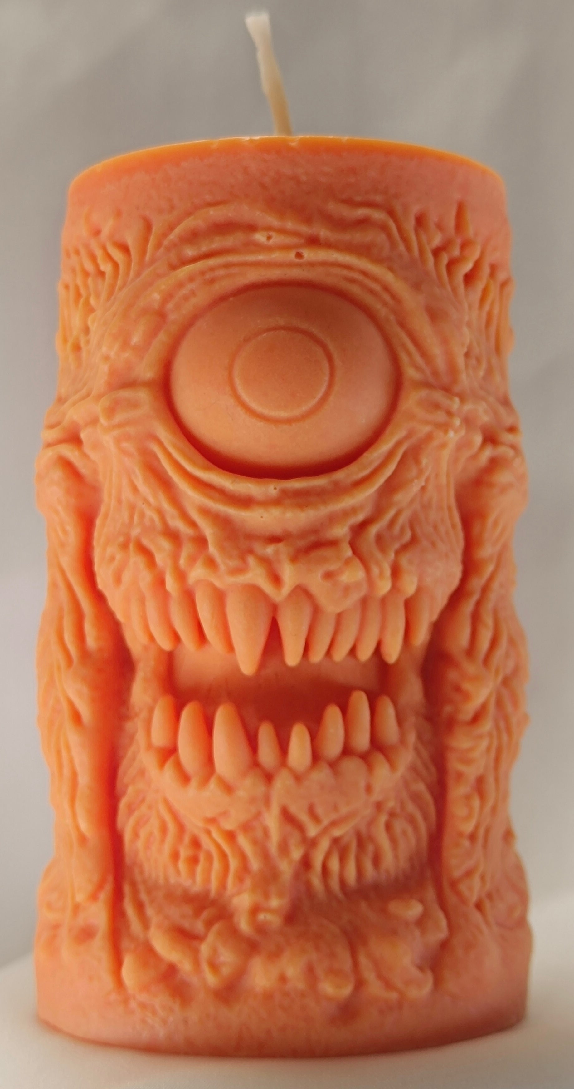 Vela Artesanal de Halloween "Monstruo Cíclope"