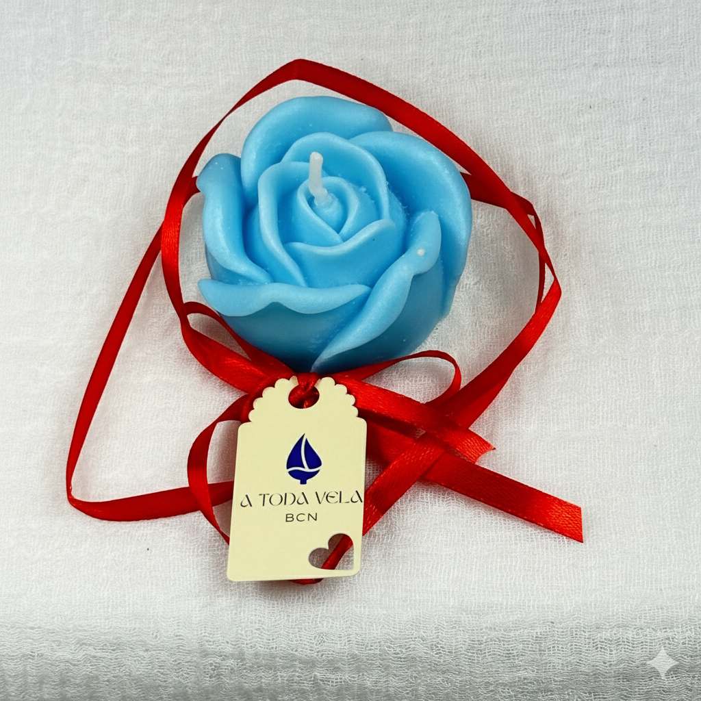 Vela Rosa Escultura, color azul celeste. Símbolo de pureza y amor, souvenir ecológico para Bautizo de niño o regalo de lujo.