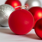 Vela Artesanal "Bola de Navidad" Roja para Colgar